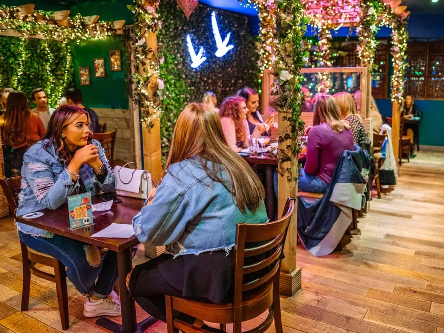 Bella Vita & Funky Flamingo: Romsey’s Italian Lounge Hideaway