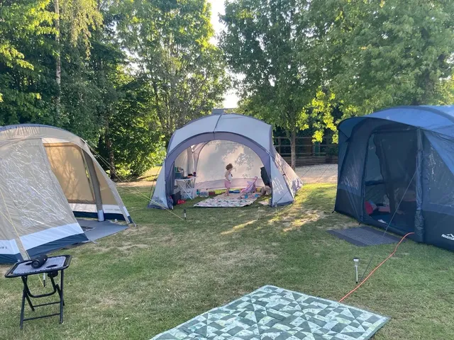 Hill Farm Caravan Park in Sherfield English
