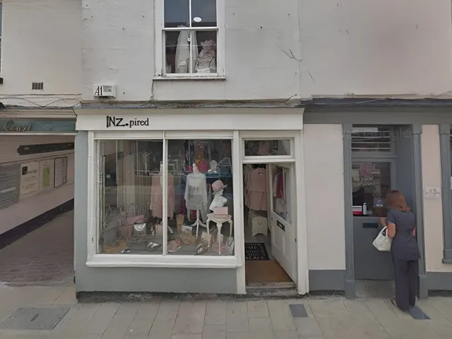INZ.pired: Women’s Fashion and Accessories in Romsey